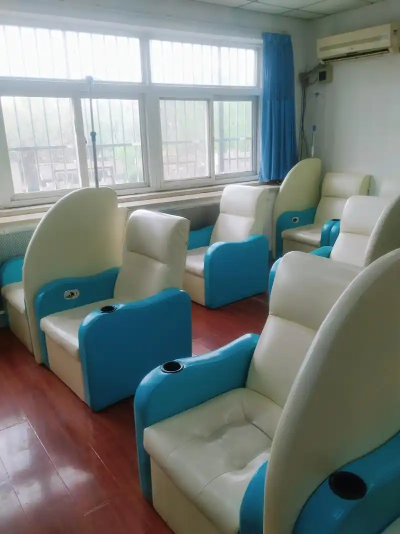 Healthcare recliner room upholstery for care facilities